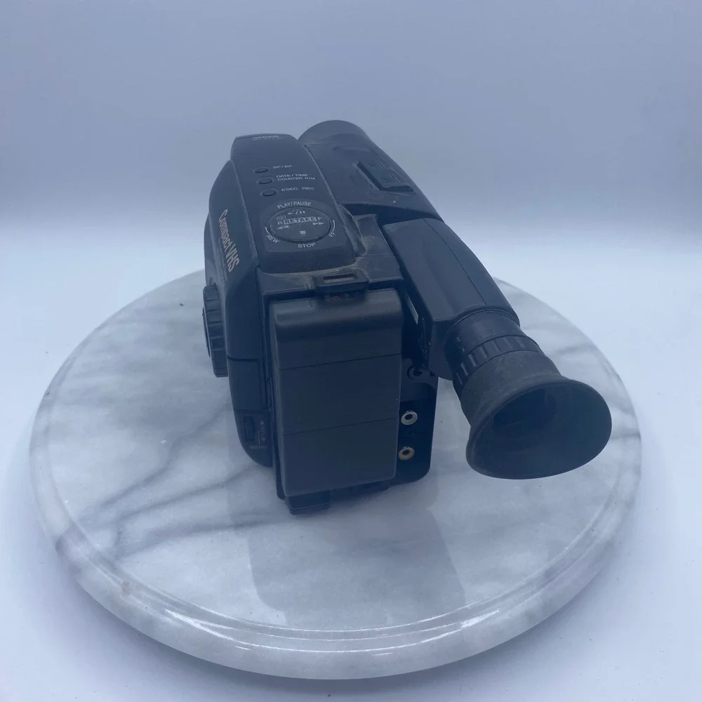 JVC GR-AX230U VHS Camcorder 22x Optical‎ Zoom Vintage 1998 Bundle Parts Only